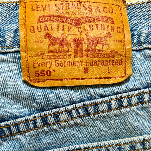 Women’s Vtg 90’s Levi’s 550 Relaxed Fit Light Wash Denim High Waist Shorts Sz 14 - Picture 6 of 8